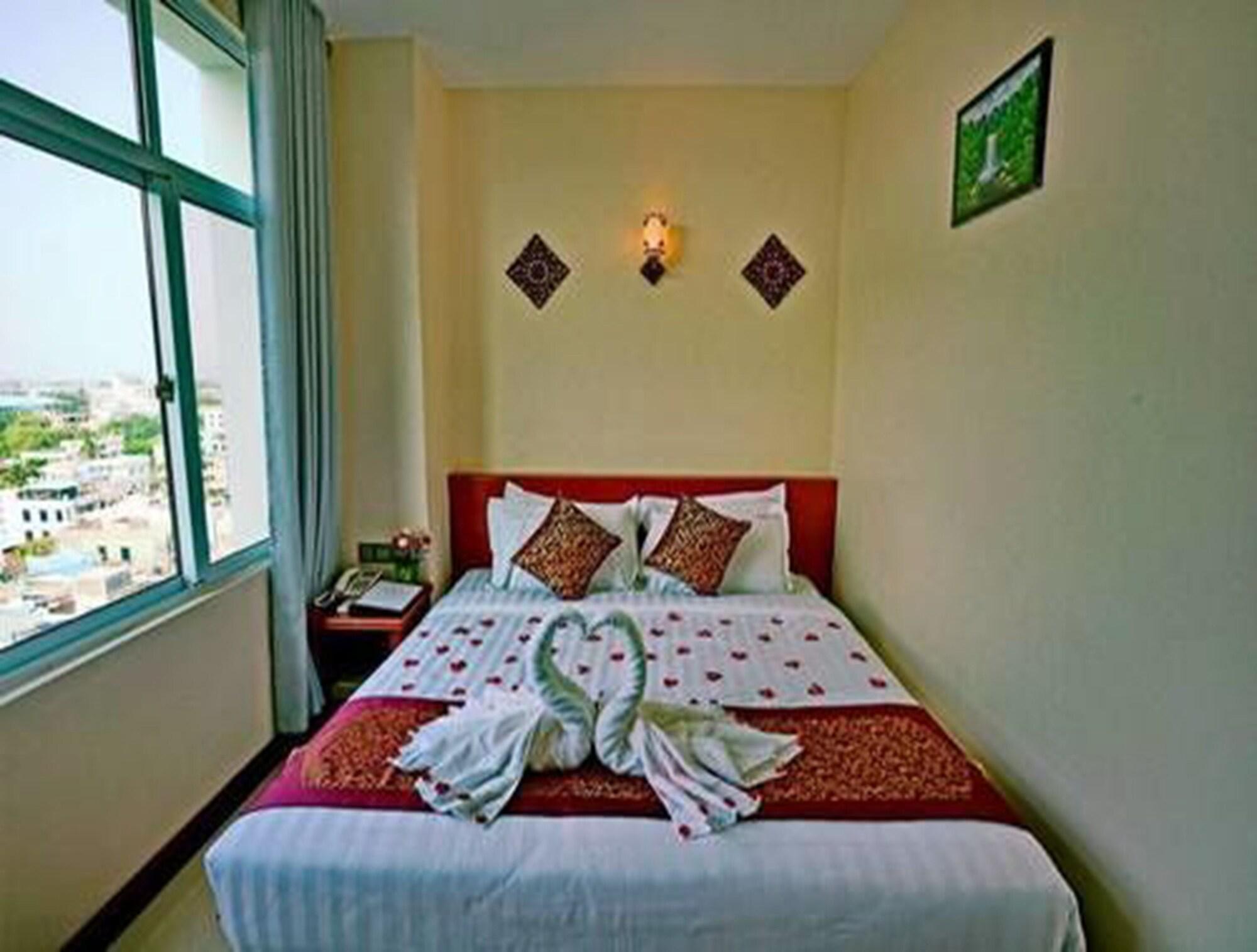 King Park Hotel Mandalay Exterior foto